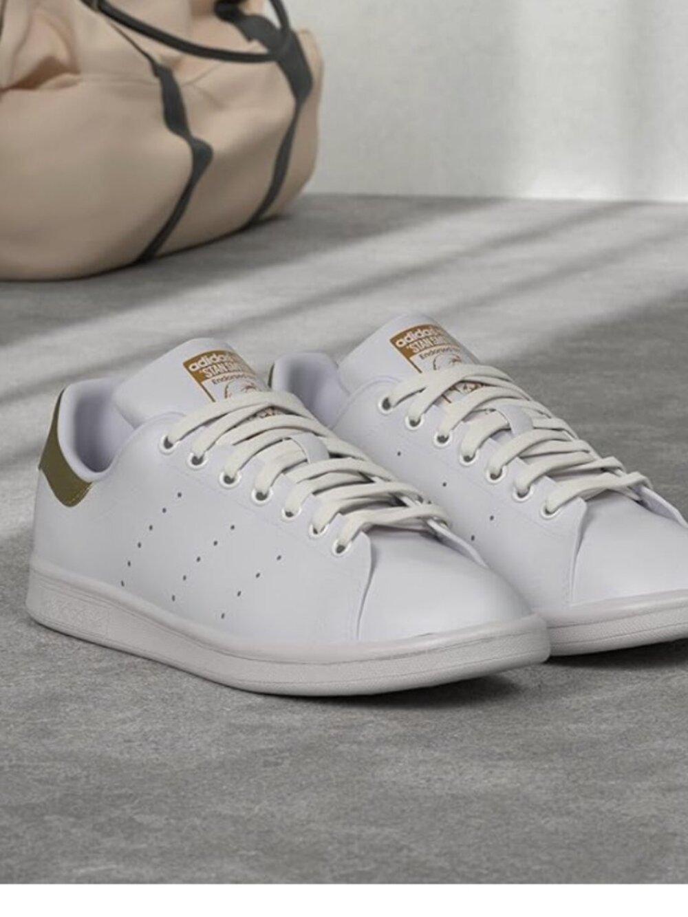 adidas Originals Women's Stan Smith Sneaker, White/Gold SZ11 - Picture 2 of 9